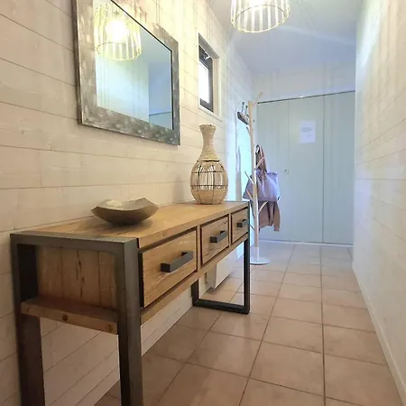 Apartment Renove 3 Pieces Avec Terrasse, Casier A Skis Et Parking Prive A - Fr-1-592-40 *