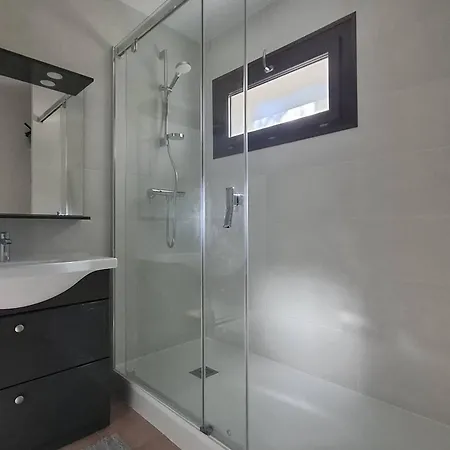 Apartment Renove 3 Pieces Avec Terrasse, Casier A Skis Et Parking Prive A - Fr-1-592-40