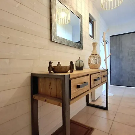 Apartment Renove 3 Pieces Avec Terrasse, Casier A Skis Et Parking Prive A - Fr-1-592-40 Bolquere Pyrenees 2000